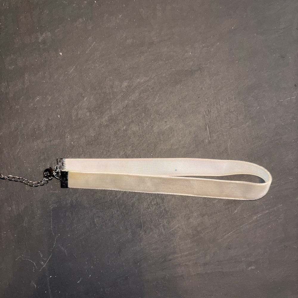 Elegant Grey Choker Necklace